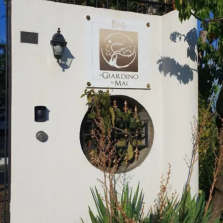 לינה וארוחת בוקר Il Giardino Di Mai Exclusive *