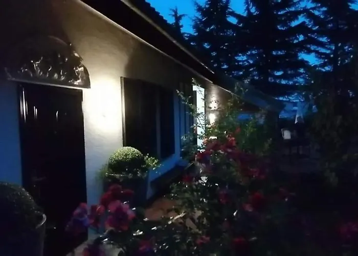 Il Giardino Di Mai Exclusive Bed & Breakfast Montabone